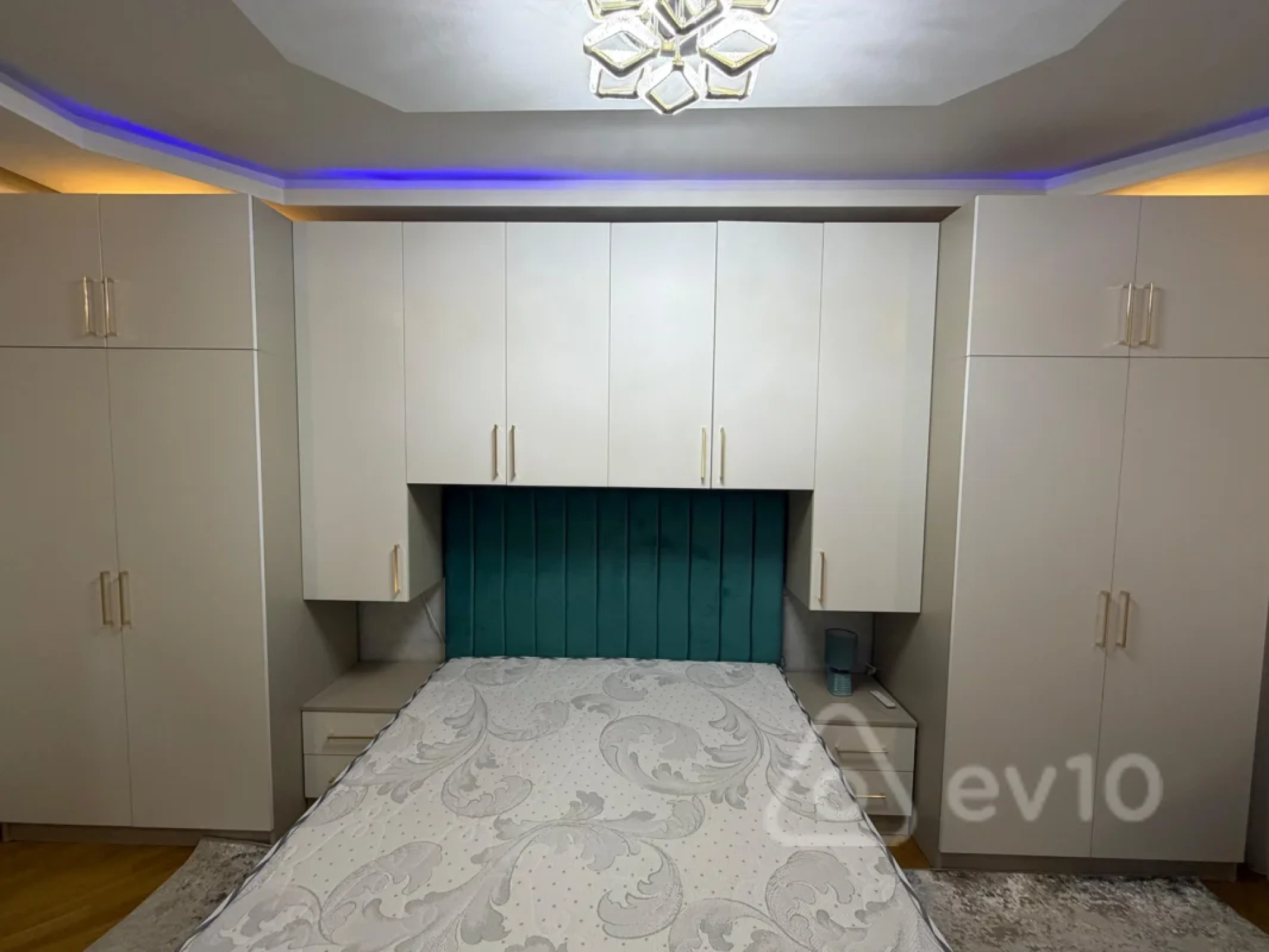 Satılır 2 otaqlı yeni tikili 78 m²