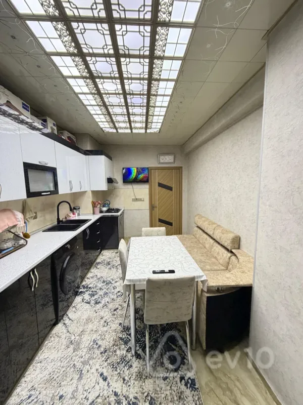 Satılır 2 otaqlı yeni tikili 78 m²
