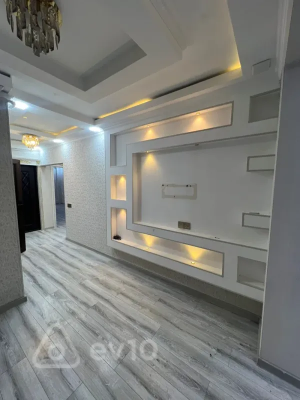 Satılır 3 otaqlı köhnə tikili 80 m²