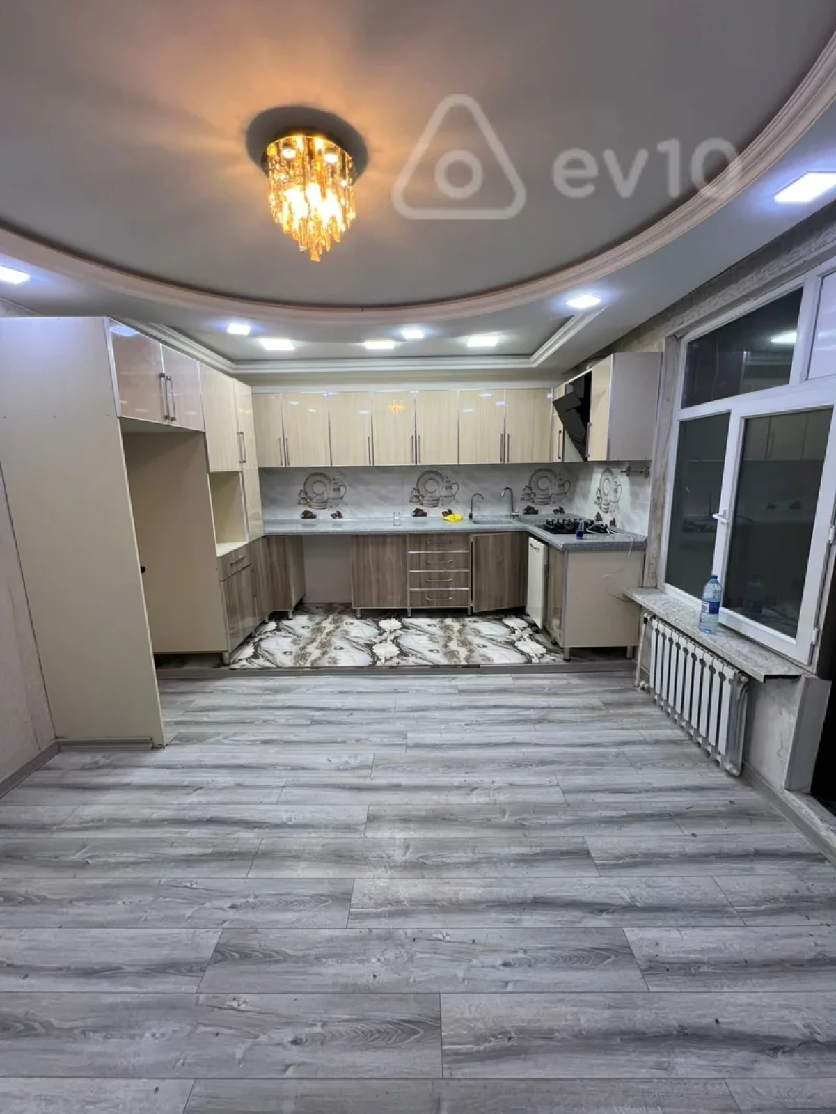 Satılır 3 otaqlı köhnə tikili 80 m²