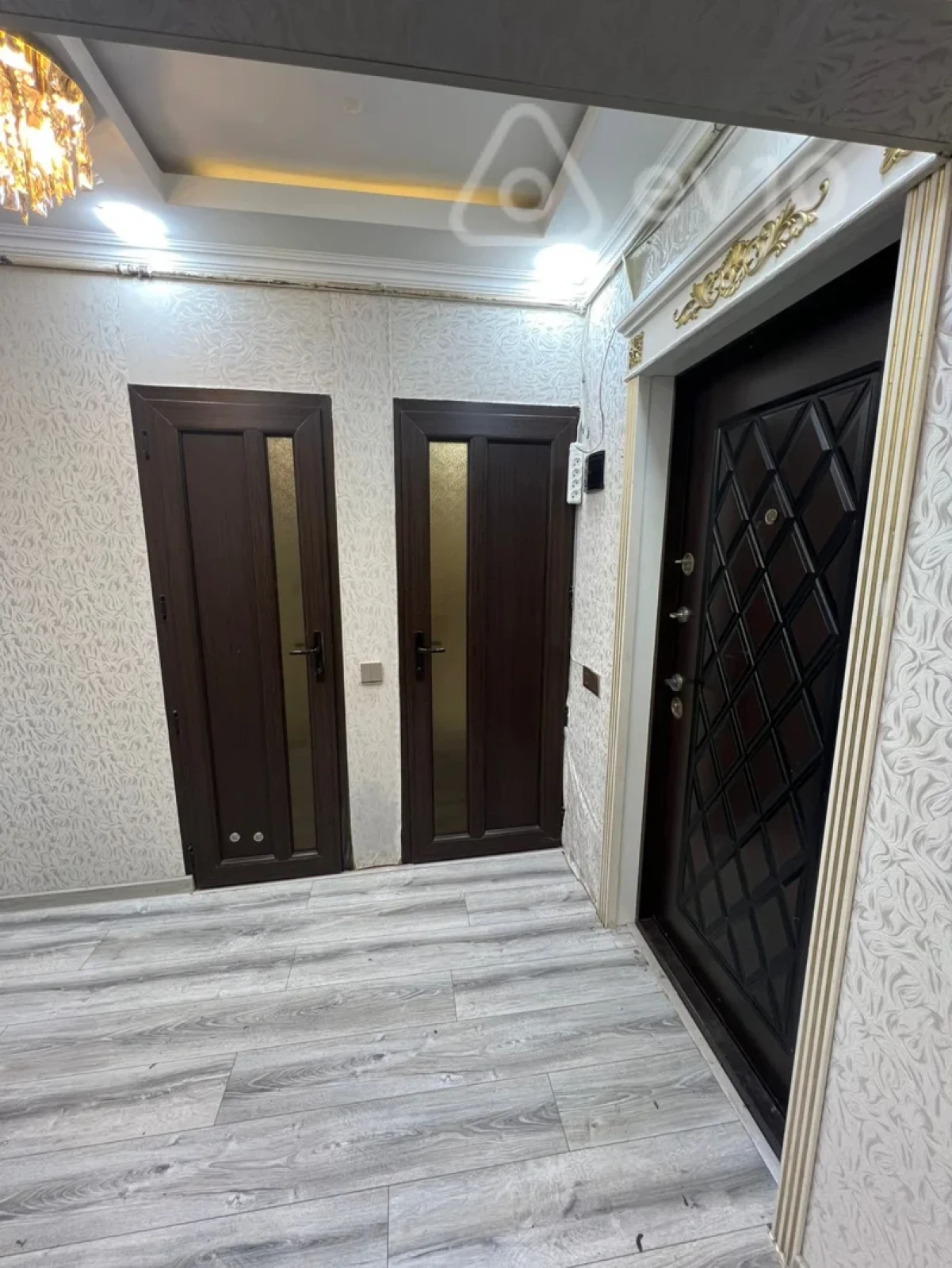 Satılır 3 otaqlı köhnə tikili 80 m²