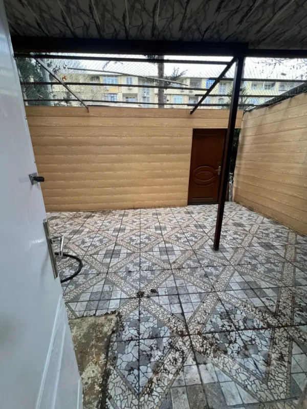 Satılır 3 otaqlı köhnə tikili 80 m²