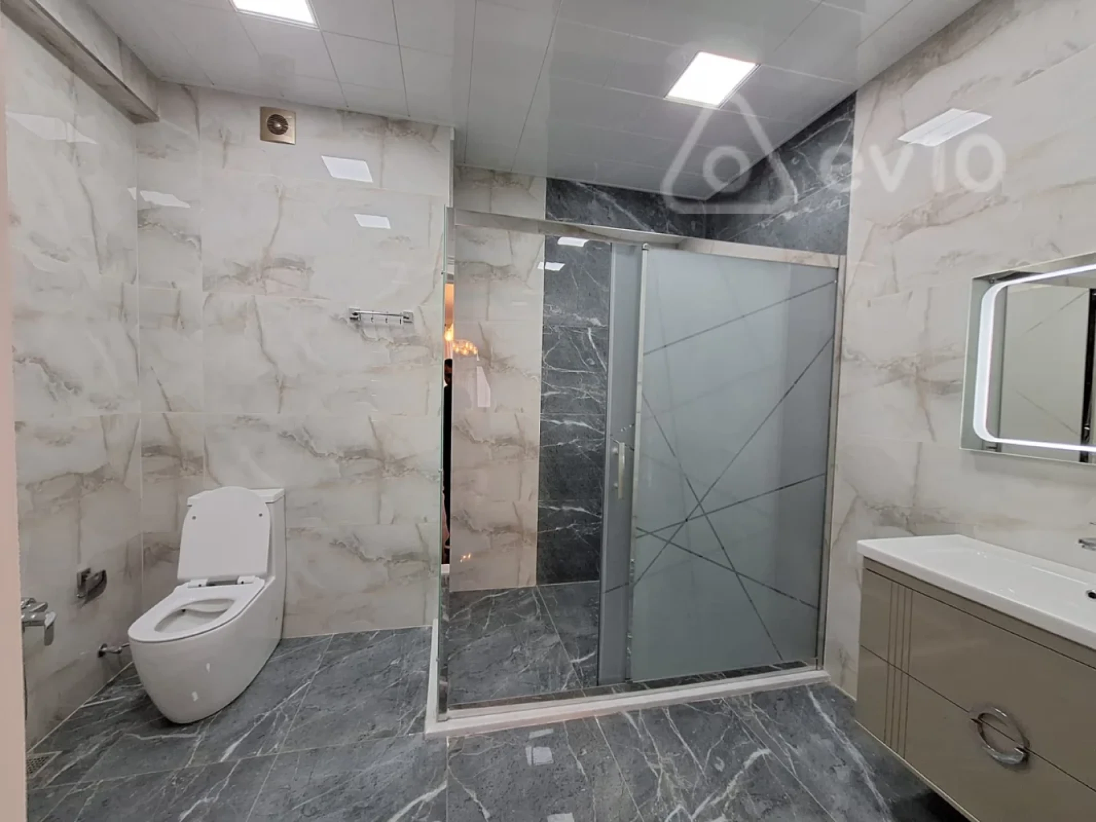 Satılır 4 otaqlı yeni tikili 215 m²