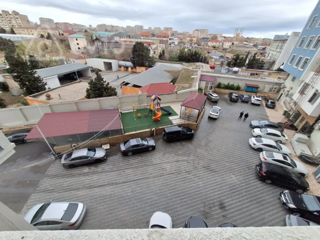 Satılır 4 otaqlı yeni tikili 215 m²