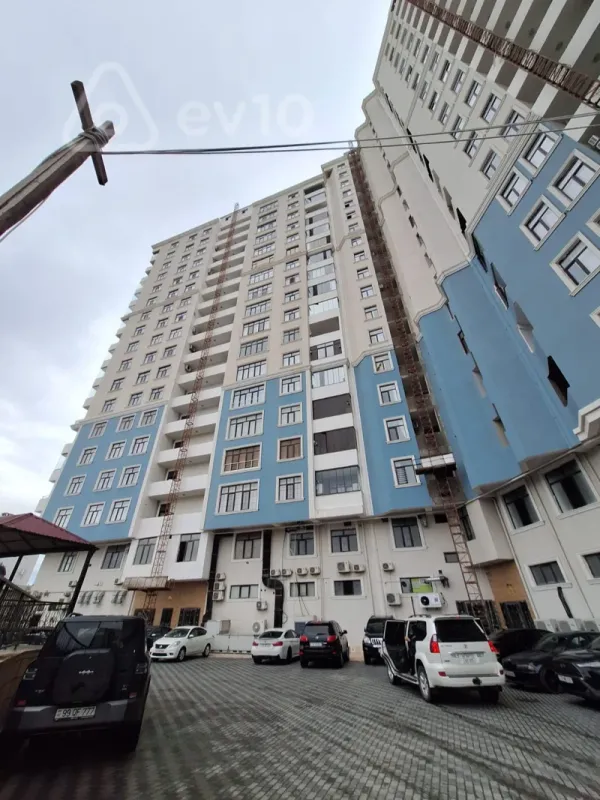 Satılır 4 otaqlı yeni tikili 215 m²