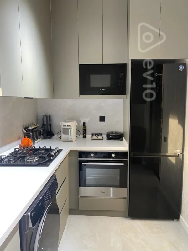 Satılır 3 otaqlı yeni tikili 80 m²
