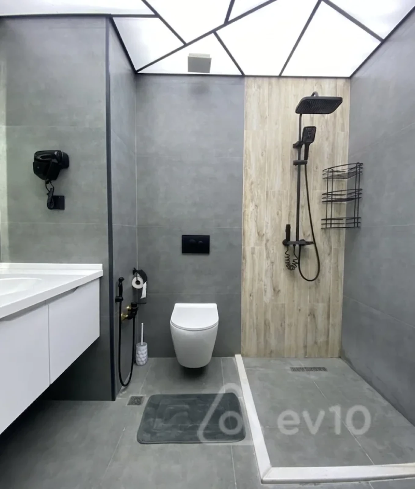 Satılır 3 otaqlı yeni tikili 80 m²