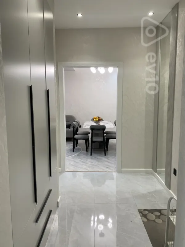 Satılır 3 otaqlı yeni tikili 80 m²