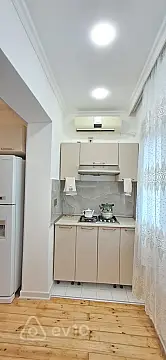 Satılır 2 otaqlı köhnə tikili 57 m²