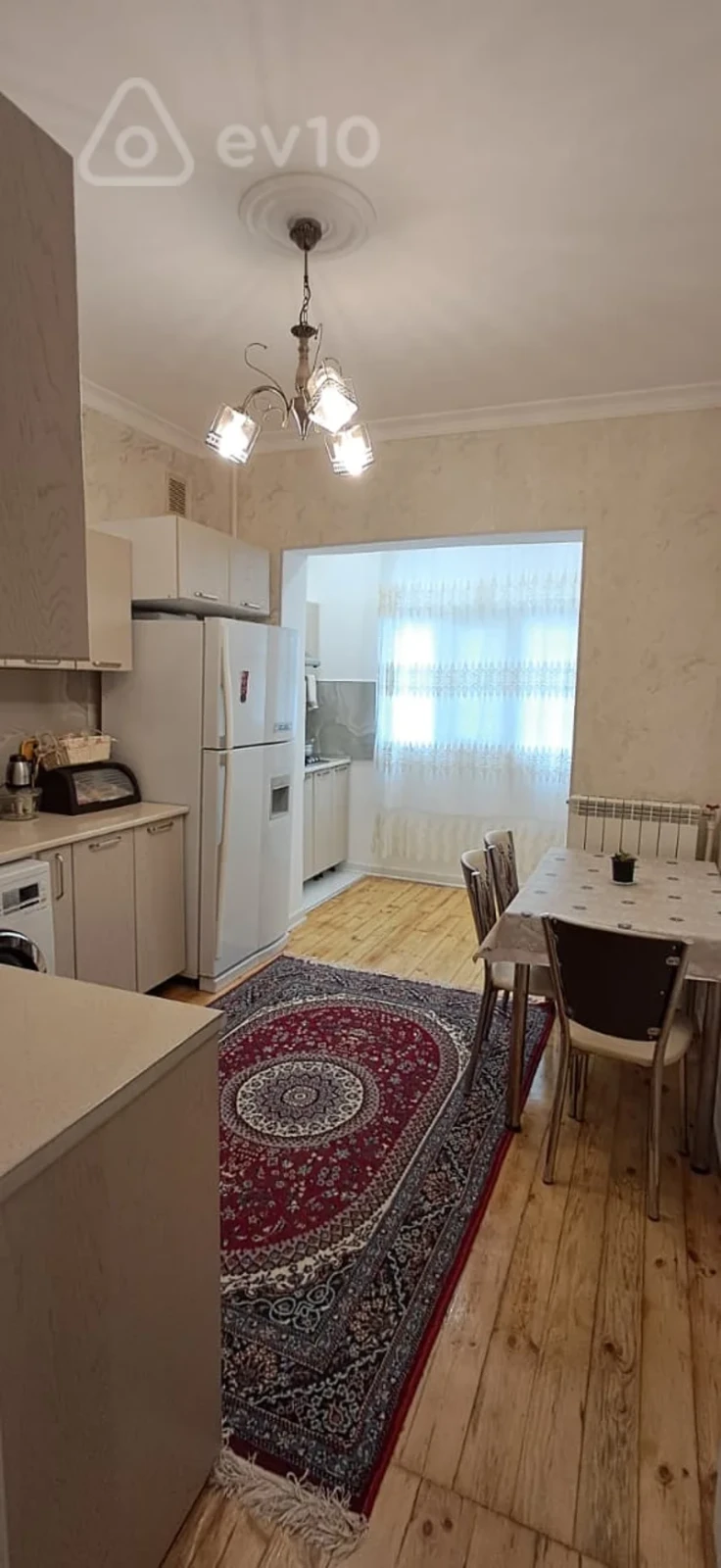 Satılır 2 otaqlı köhnə tikili 57 m²