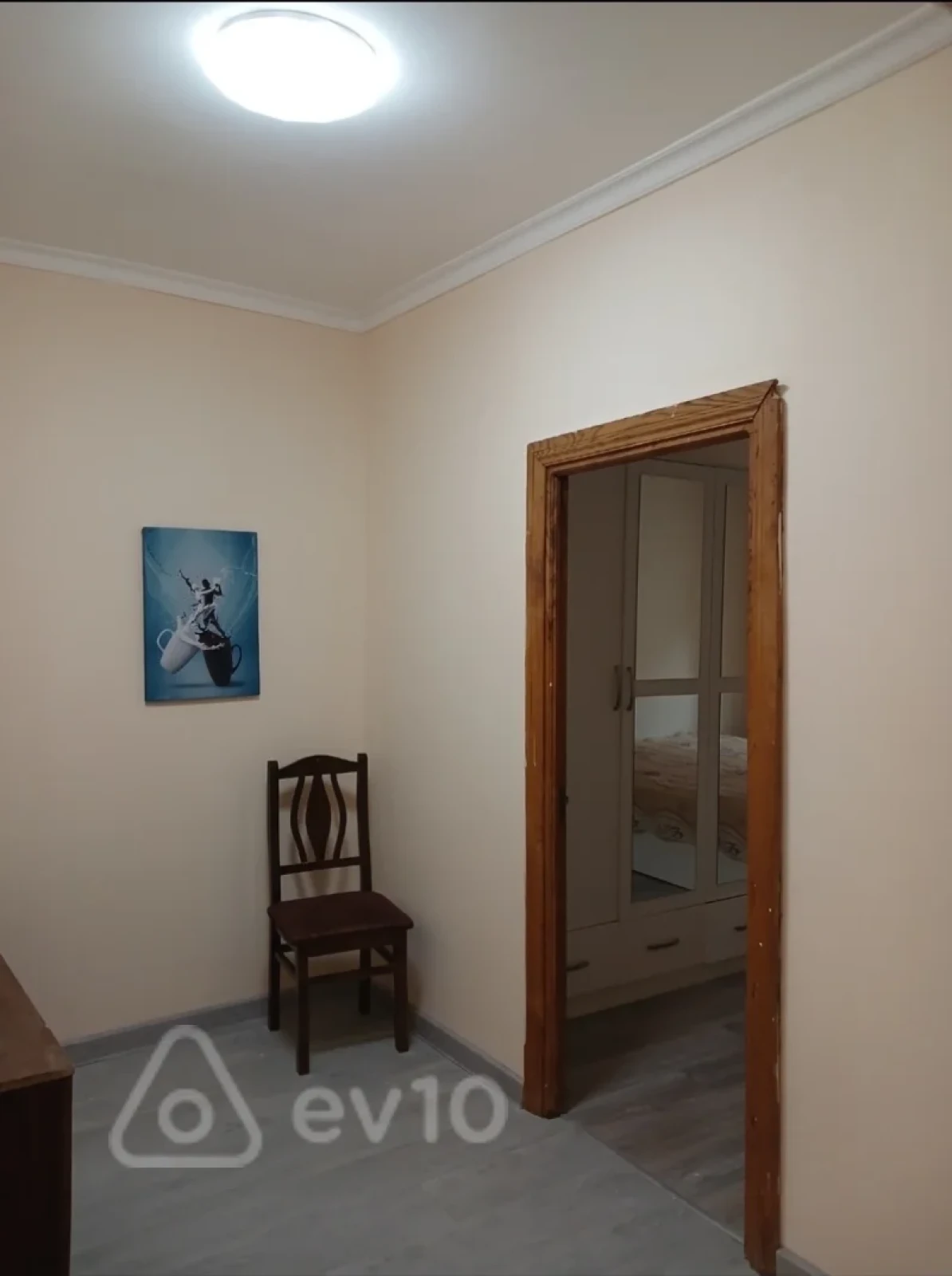 Kirayə verilir 2 otaqlı köhnə tikili 45 m²
