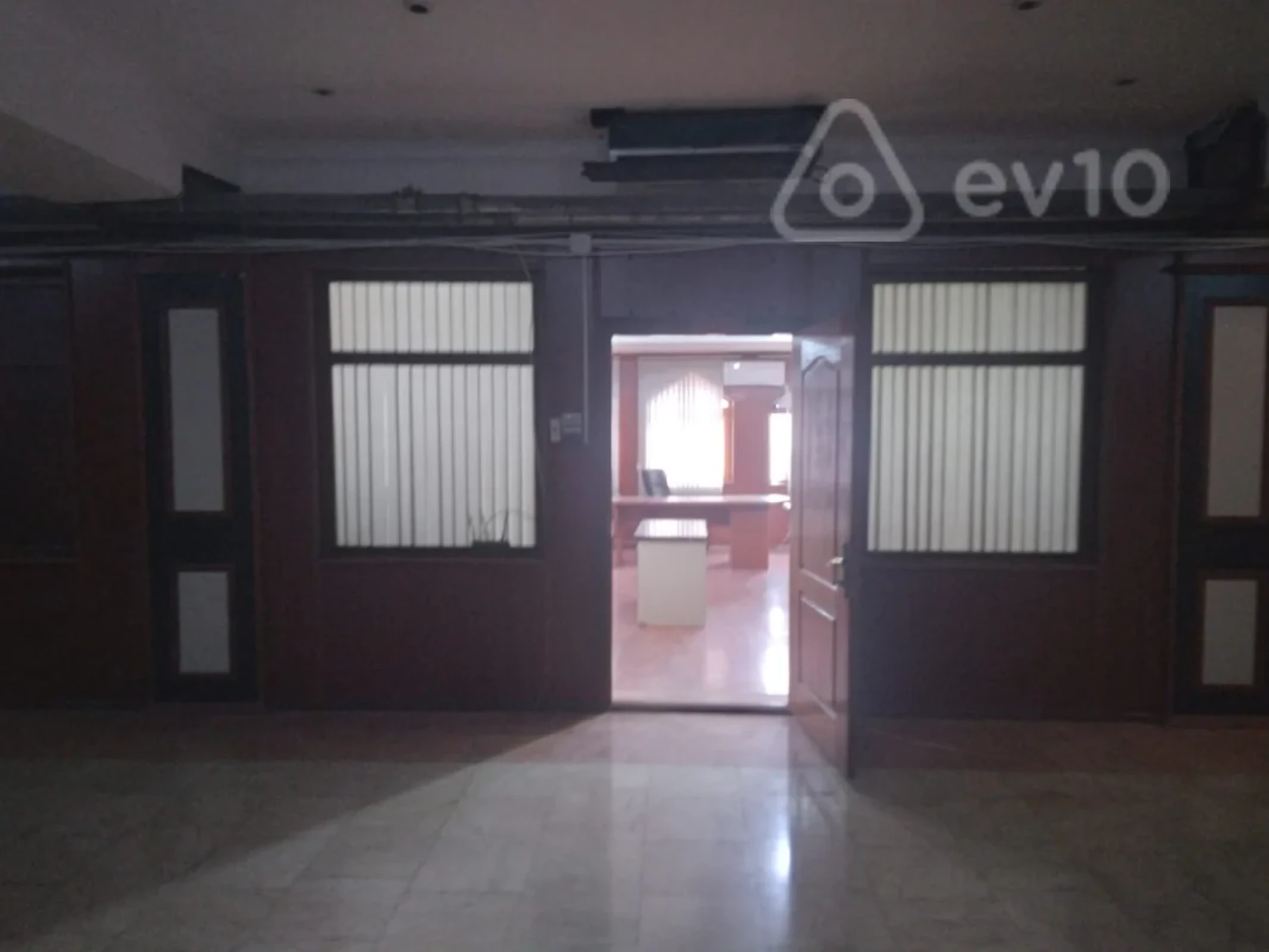 Kirayə verilir 1 otaqlı ofis 45 m²