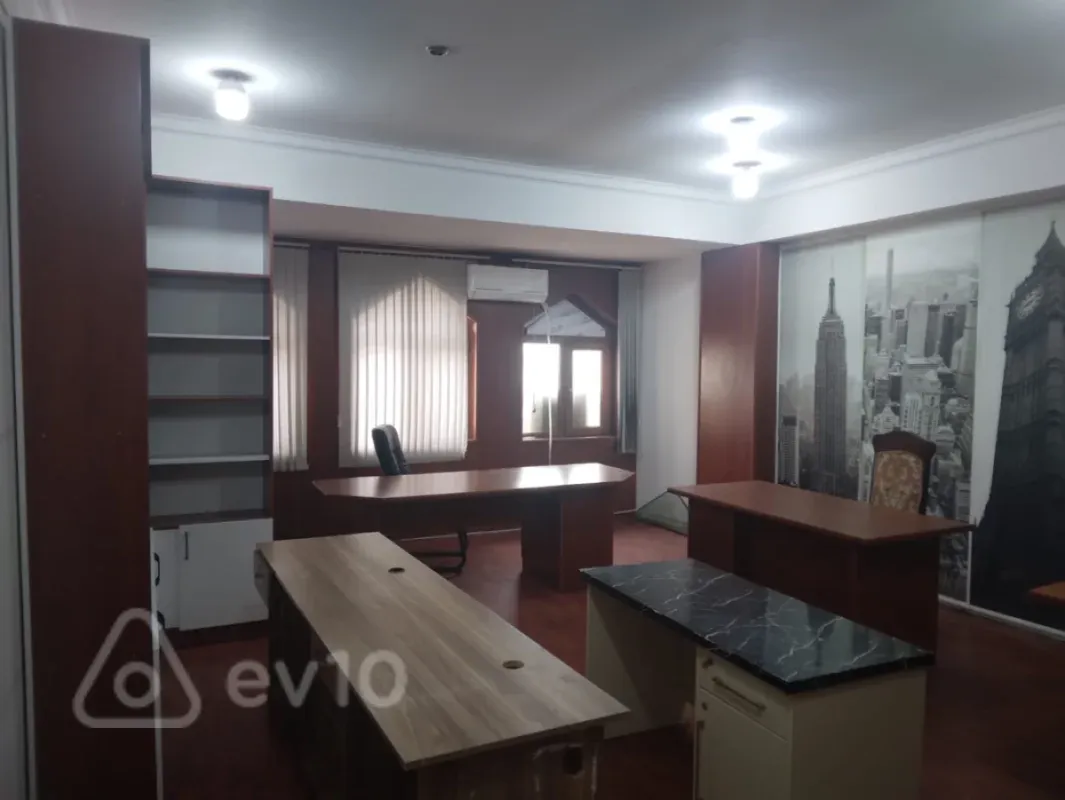 Kirayə verilir 1 otaqlı ofis 45 m²