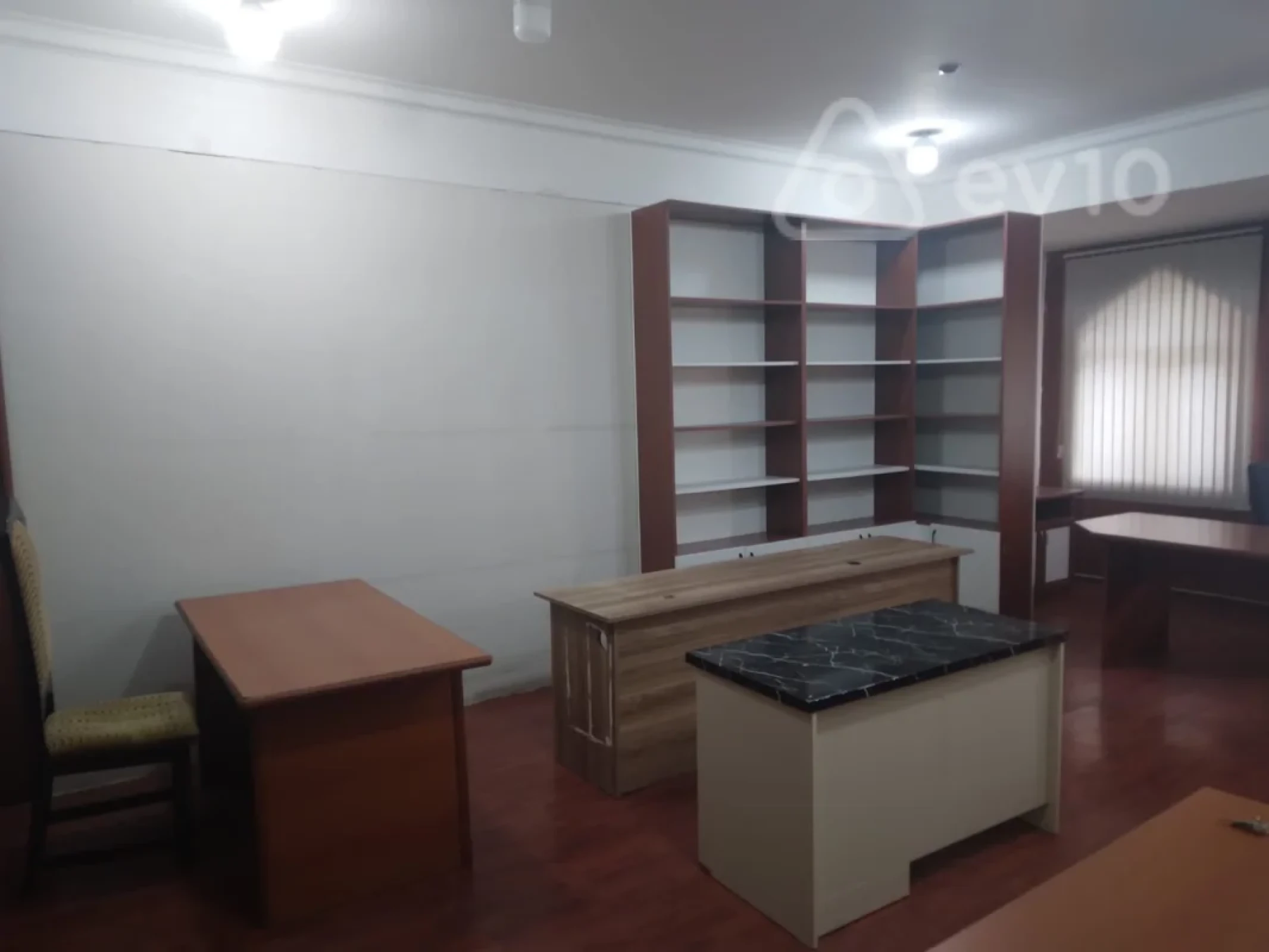 Kirayə verilir 1 otaqlı ofis 45 m²