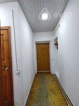 Satılır 2 otaqlı köhnə tikili 50 m²