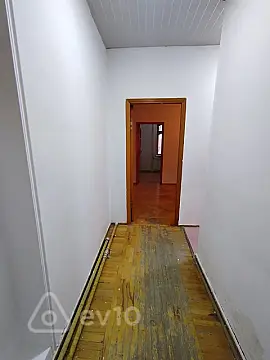 Satılır 2 otaqlı köhnə tikili 50 m²