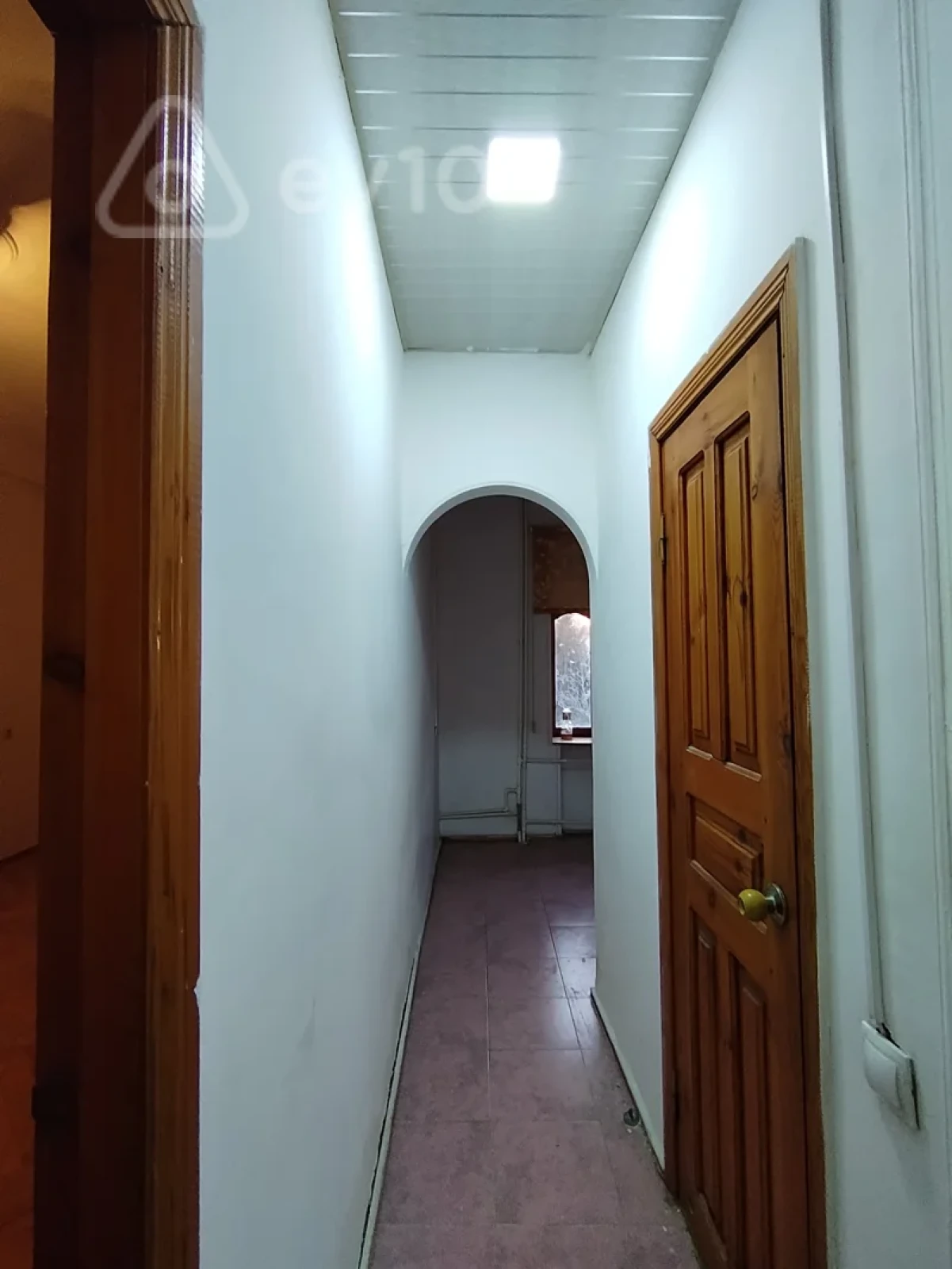 Satılır 2 otaqlı köhnə tikili 50 m²