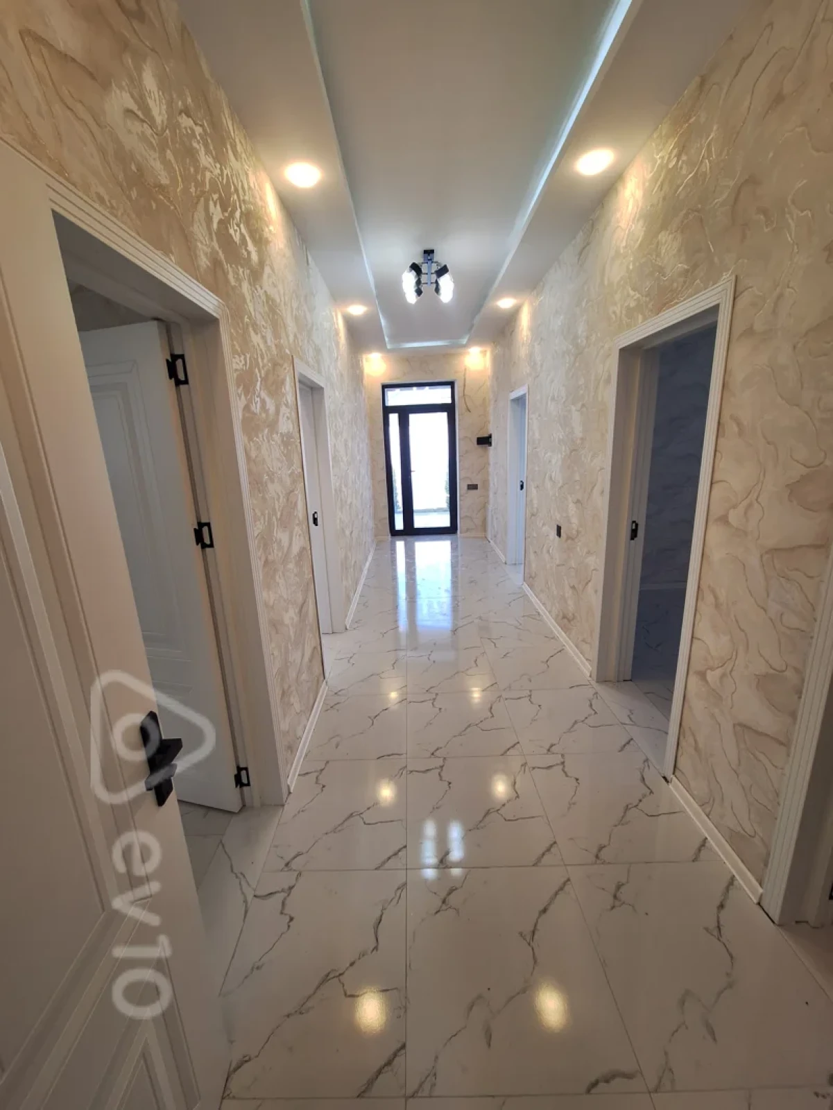 Satılır 4 otaqlı həyət evi 130 m²