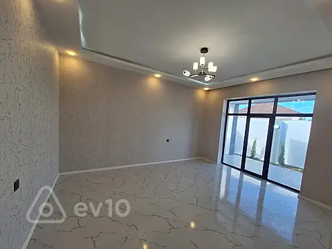 Satılır 4 otaqlı həyət evi 130 m²