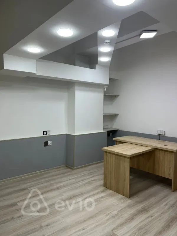 Kirayə verilir 3 otaqlı ofis 125 m²