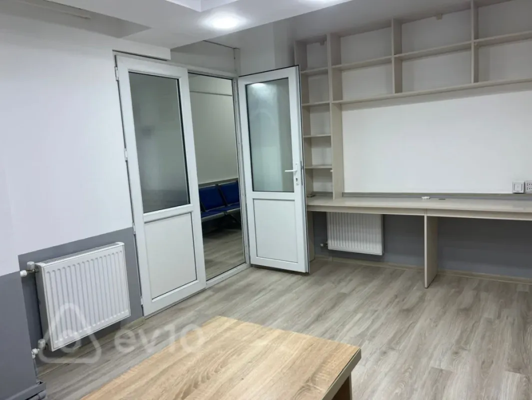 Kirayə verilir 3 otaqlı ofis 125 m²