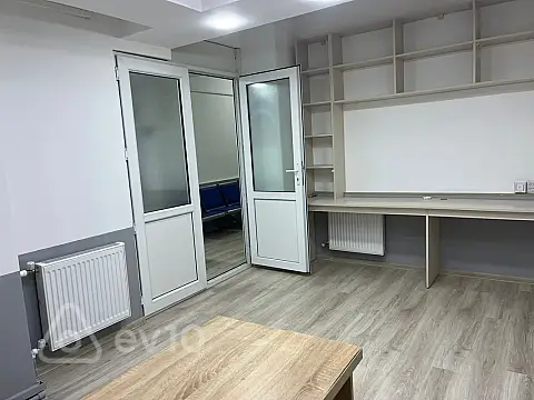 Kirayə verilir 3 otaqlı ofis 125 m²