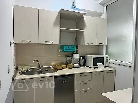 Kirayə verilir 3 otaqlı ofis 125 m²