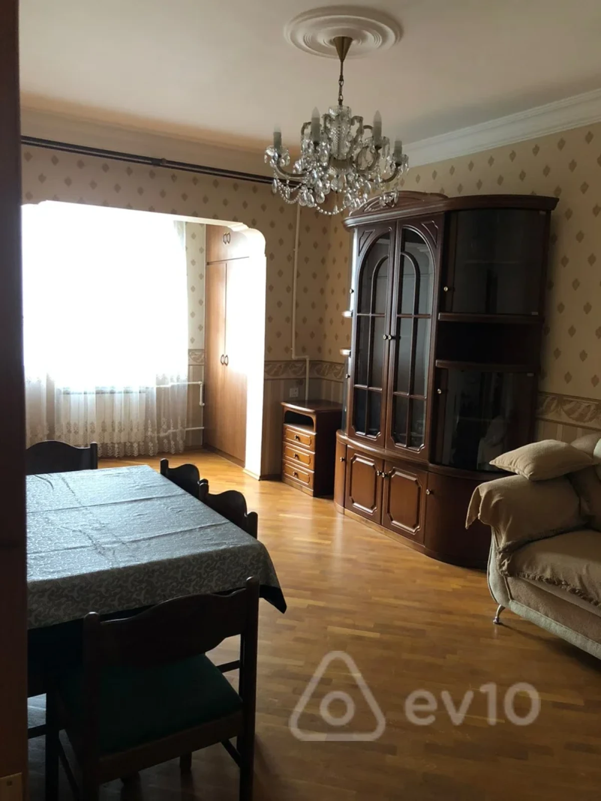 Kirayə verilir 3 otaqlı köhnə tikili 90 m²