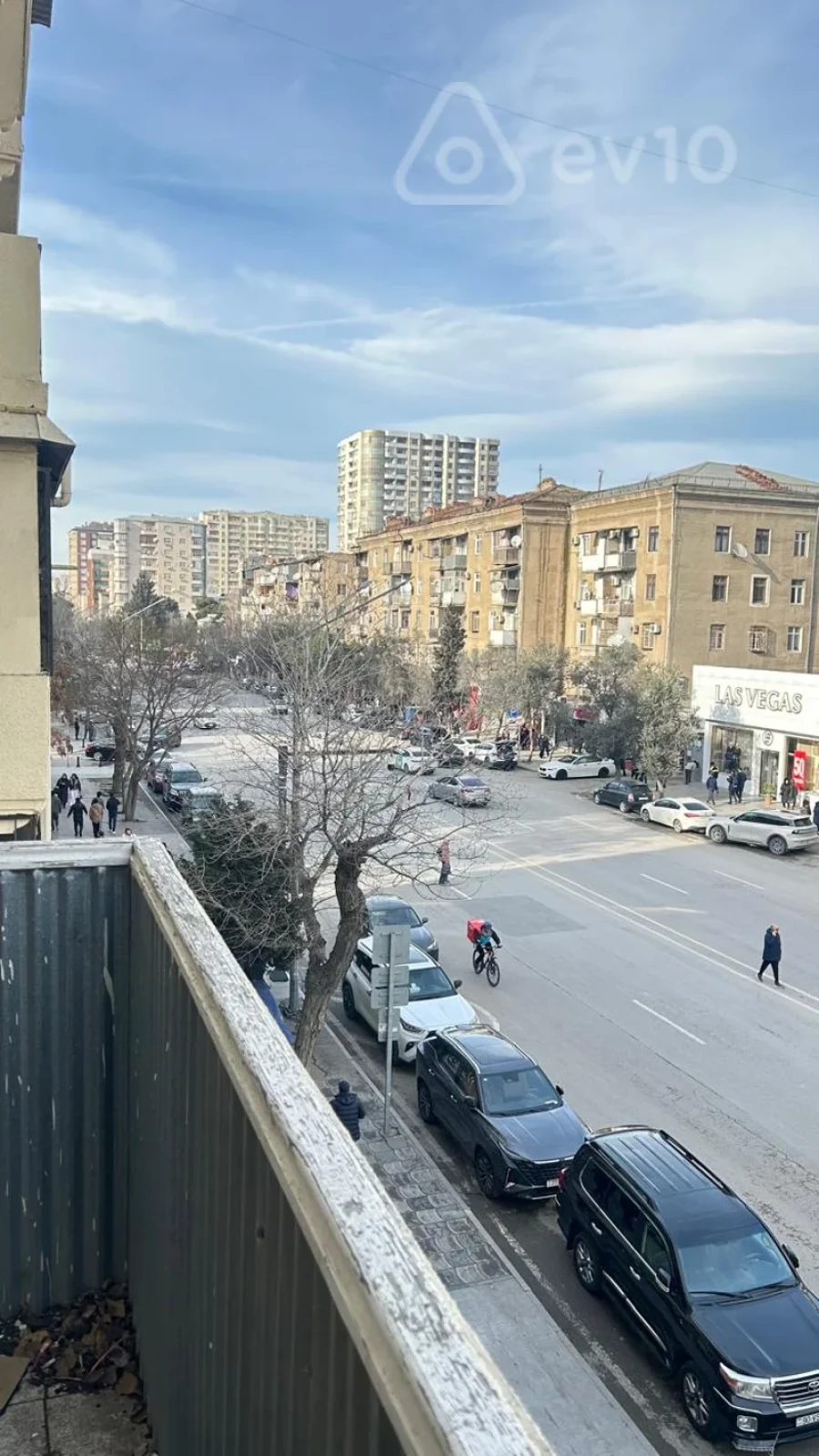 Satılır 3 otaqlı köhnə tikili 90 m²