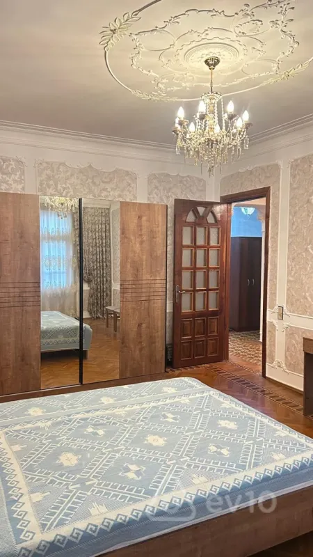 Satılır 3 otaqlı köhnə tikili 90 m²