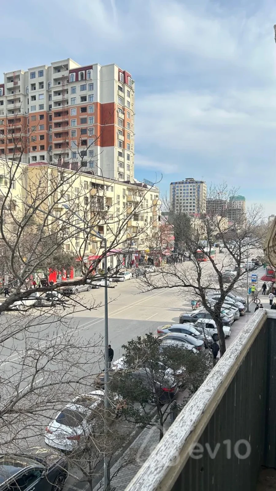 Satılır 3 otaqlı köhnə tikili 90 m²