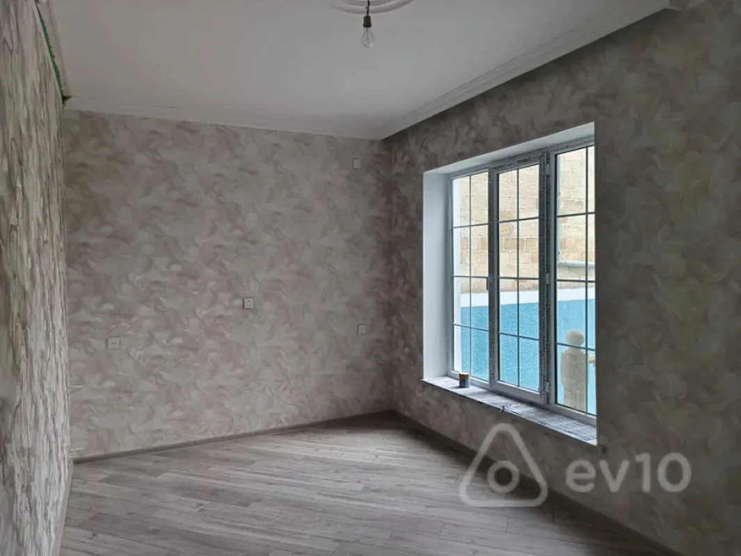 Satılır 4 otaqlı həyət evi 120 m²