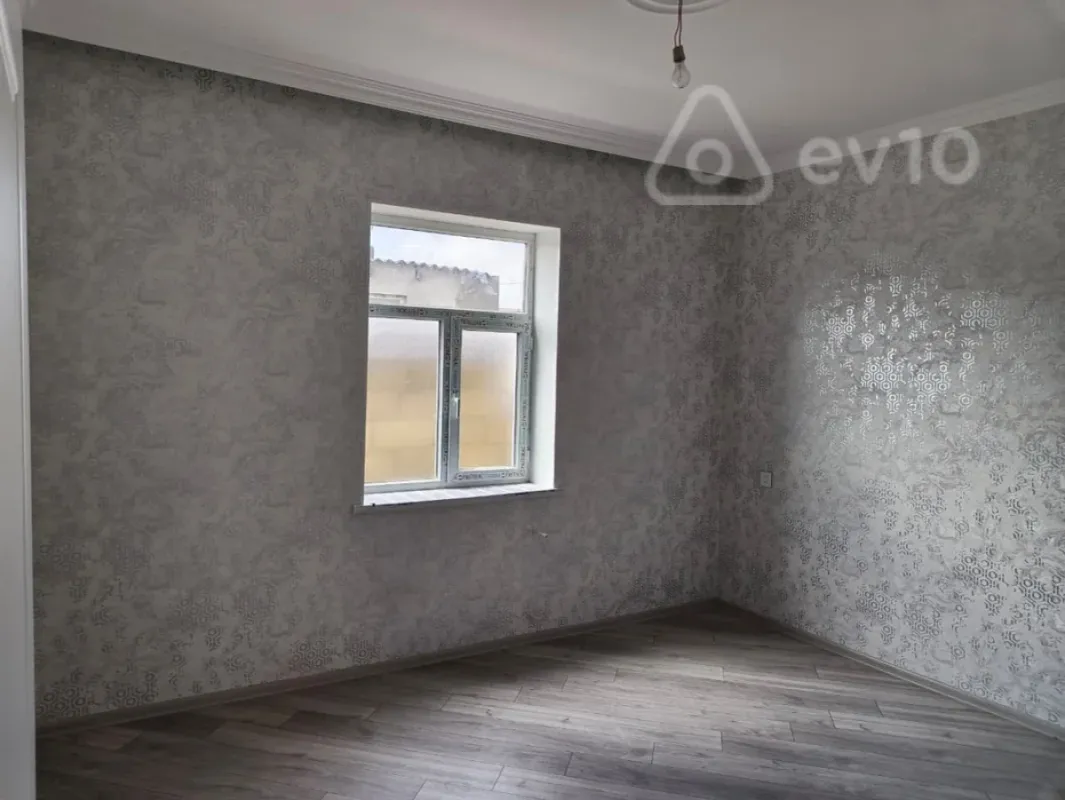 Satılır 4 otaqlı həyət evi 120 m²