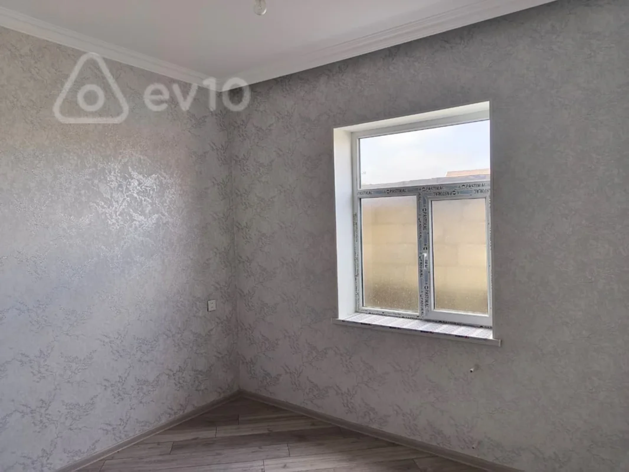 Satılır 4 otaqlı həyət evi 120 m²