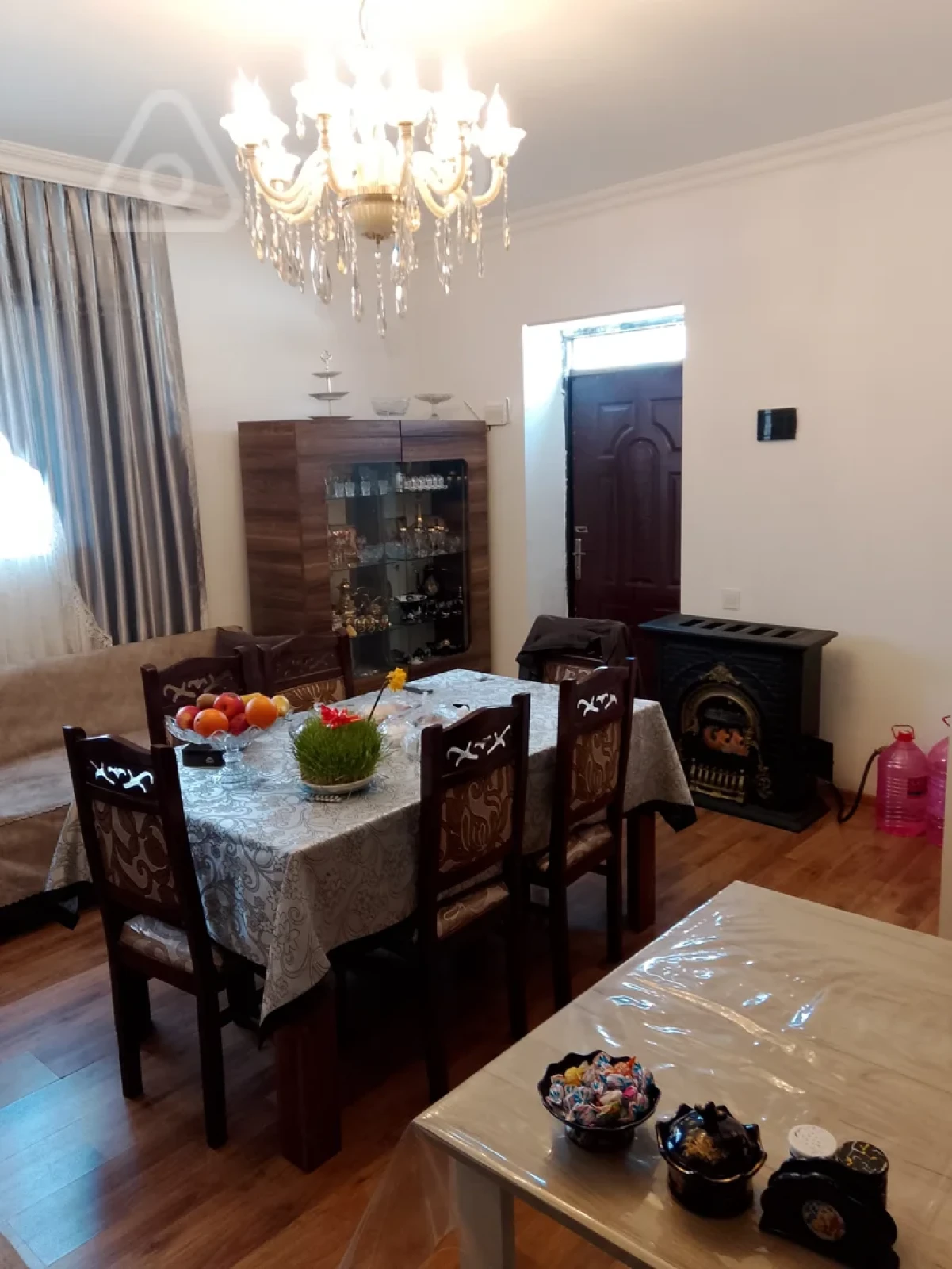 Satılır 3 otaqlı köhnə tikili 100 m²