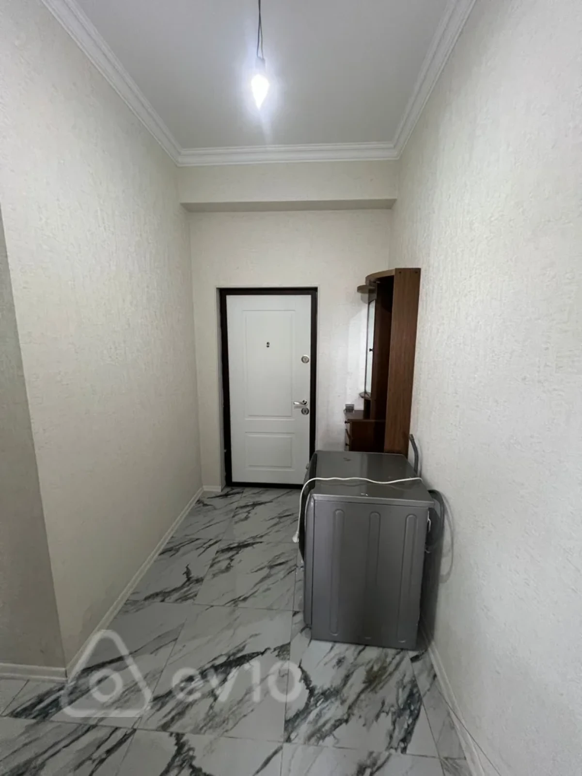 Kirayə verilir 2 otaqlı yeni tikili 60 m²