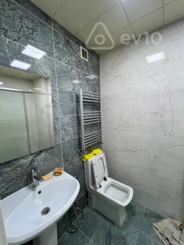 Kirayə verilir 2 otaqlı yeni tikili 60 m²
