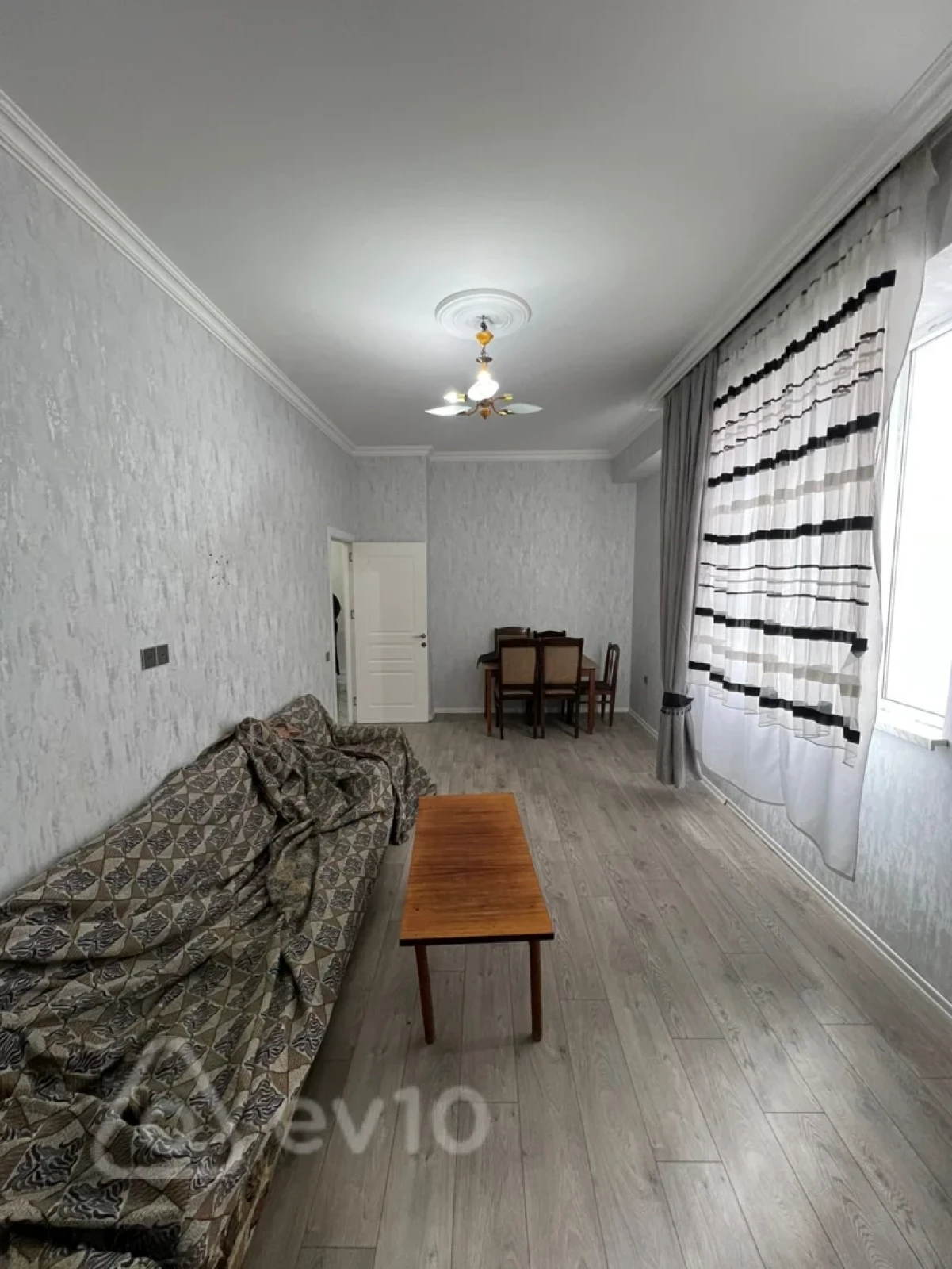 Kirayə verilir 2 otaqlı yeni tikili 60 m²