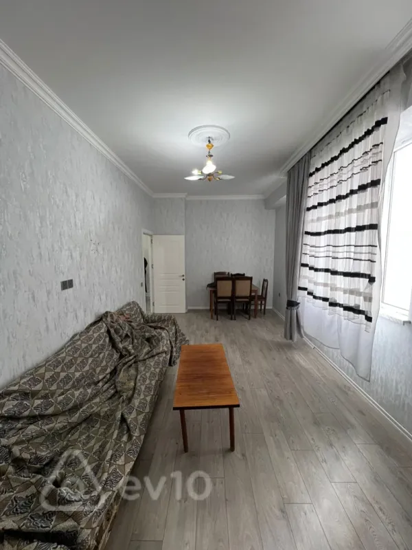 Kirayə verilir 2 otaqlı yeni tikili 60 m²