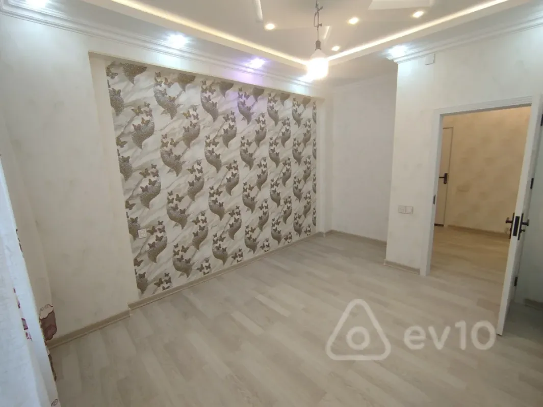 Satılır 3 otaqlı yeni tikili 65 m²