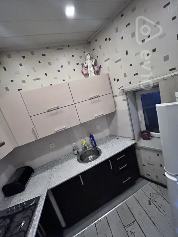 Kirayə verilir 2 otaqlı həyət evi 68 m²