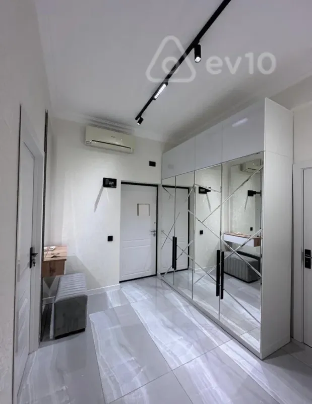 Kirayə verilir 2 otaqlı yeni tikili 55 m²