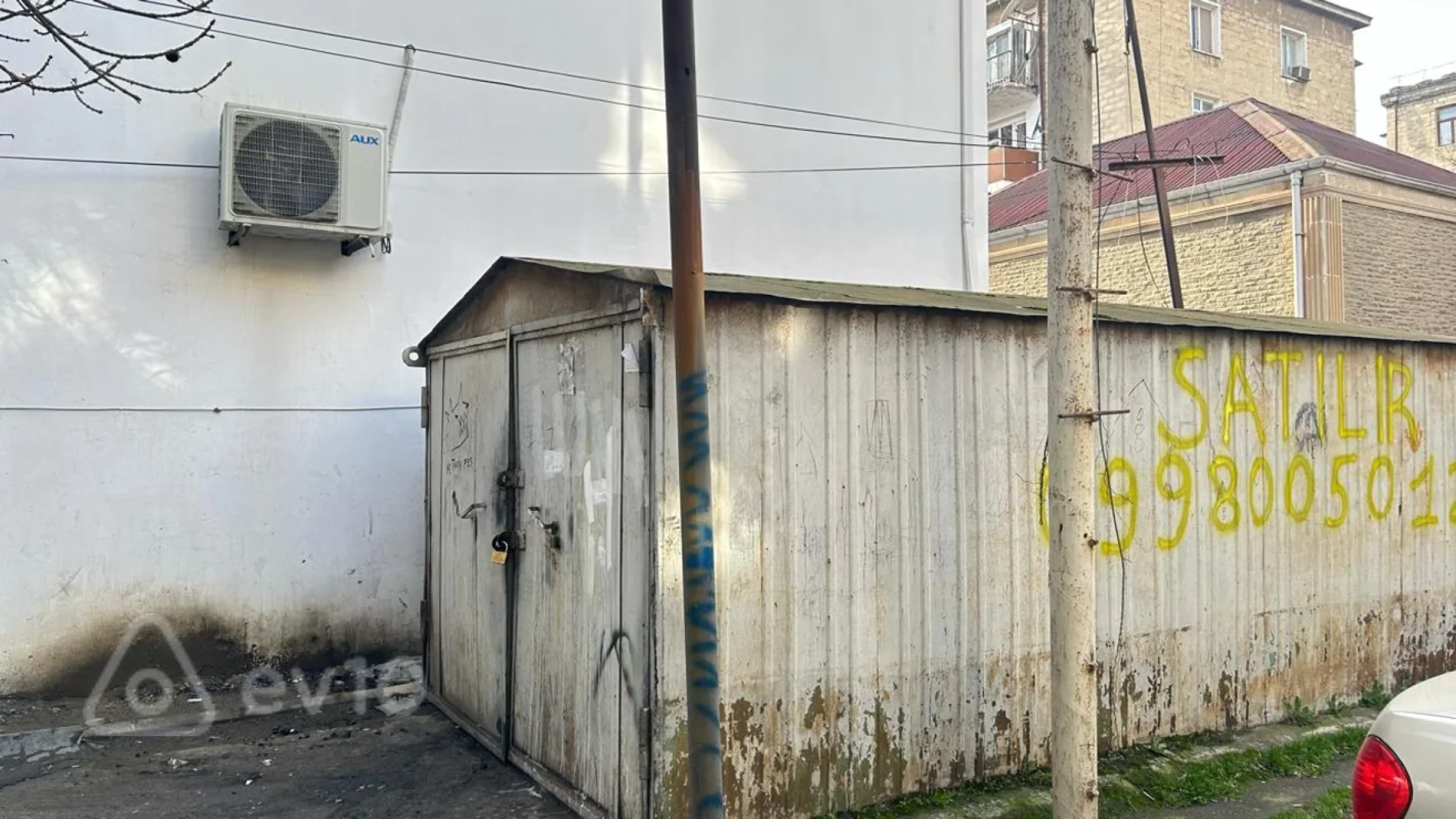 Satılır qaraj 18 m²