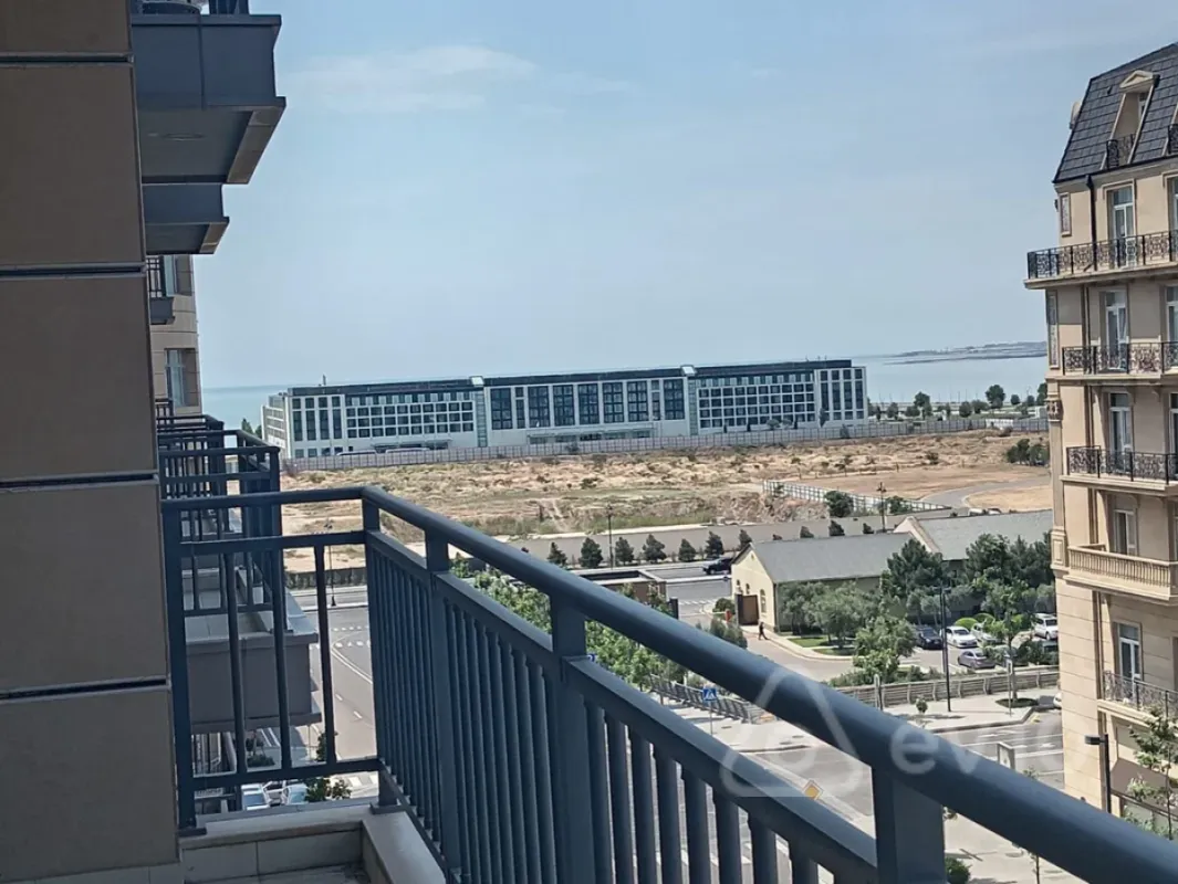 Kirayə verilir 4 otaqlı ofis 170 m²