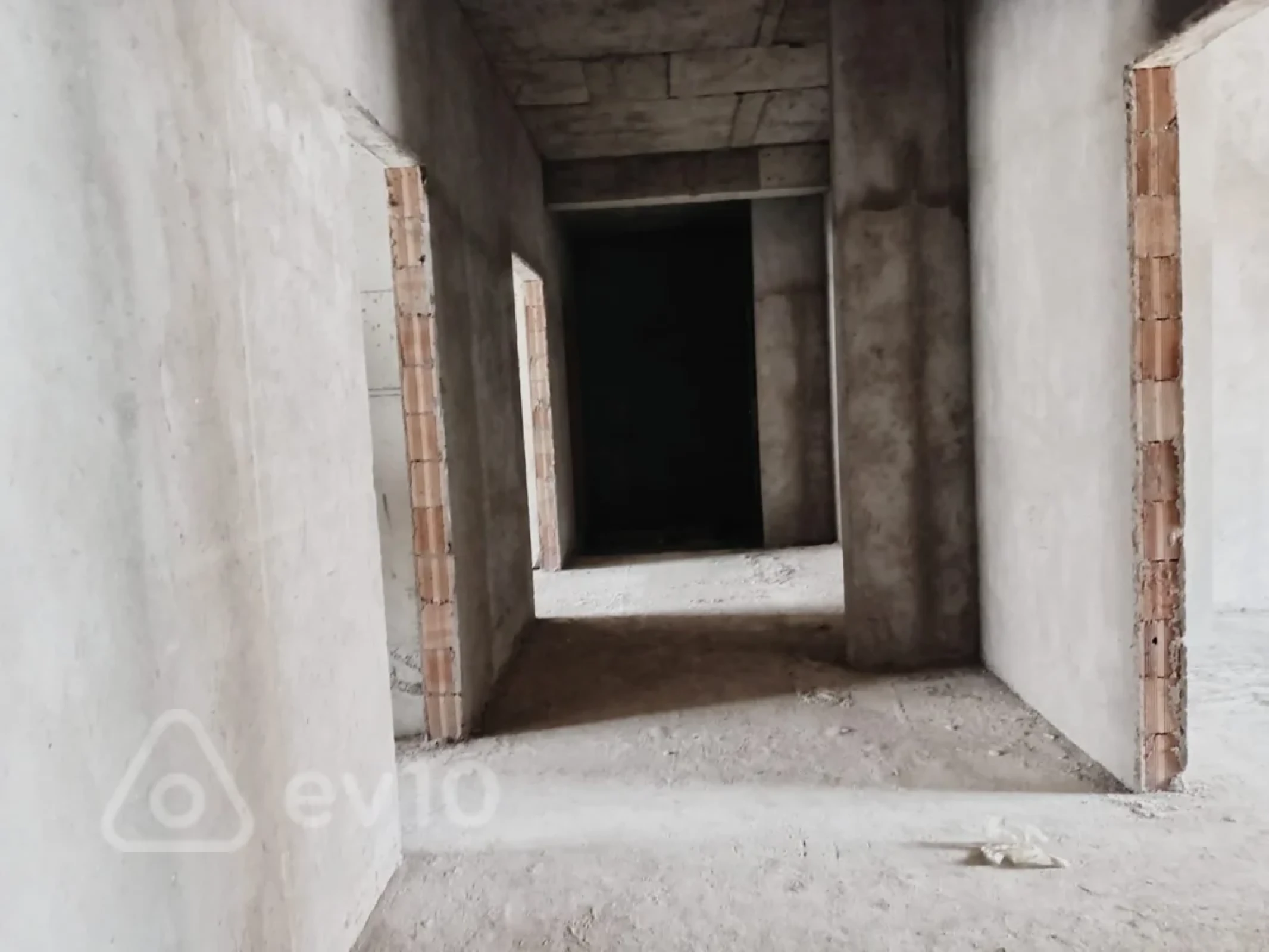 Kirayə verilir 4 otaqlı ofis 170 m²