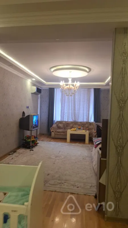 Satılır 3 otaqlı yeni tikili 105 m²