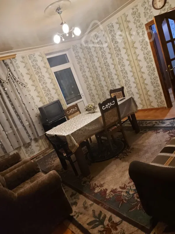 Kirayə verilir 2 otaqlı yeni tikili 50 m²
