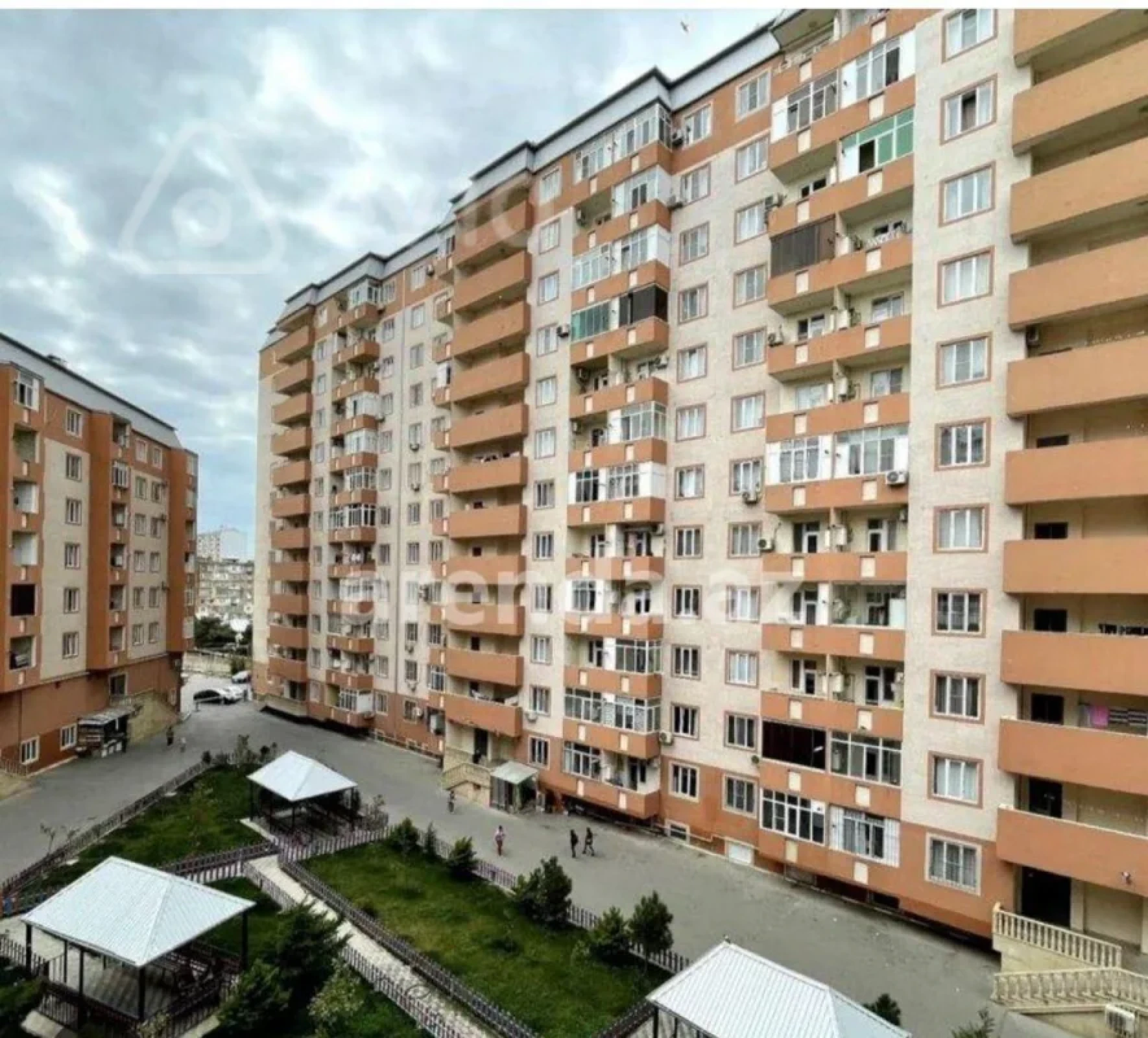 Kirayə verilir 2 otaqlı yeni tikili 48 m²