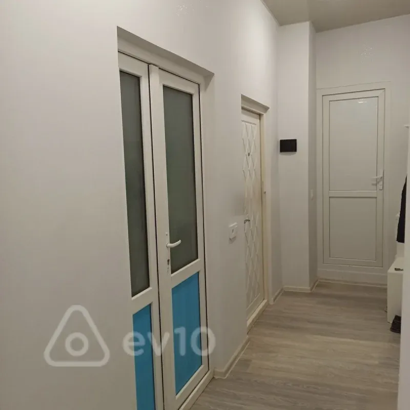 Kirayə verilir 2 otaqlı yeni tikili 45 m²