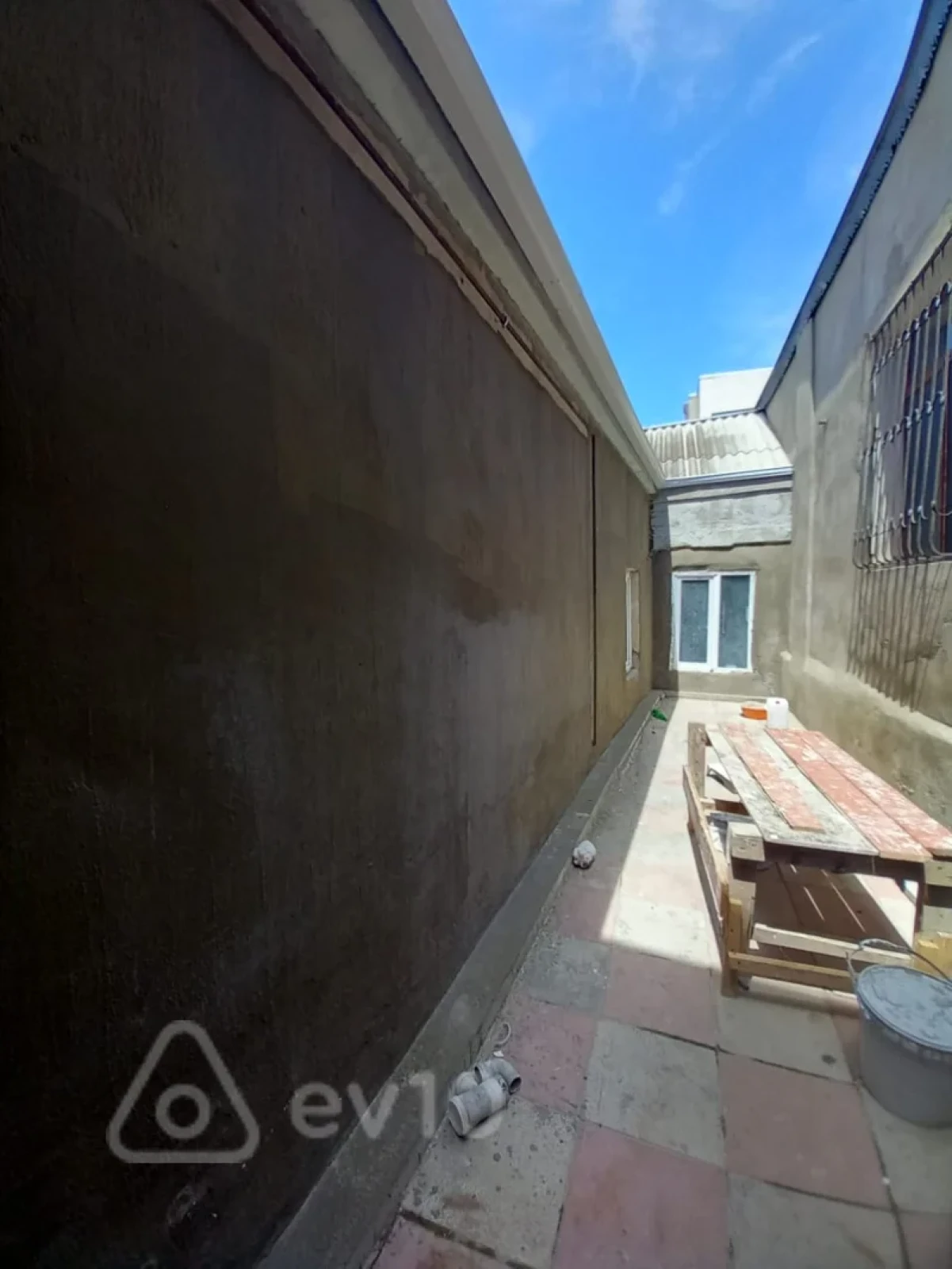 Satılır 3 otaqlı həyət evi 100 m²